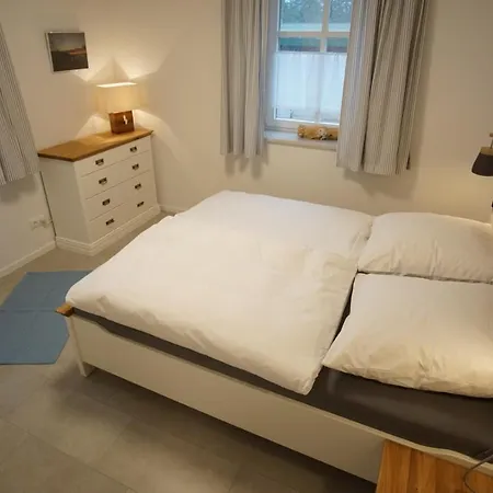 Admirals Corner Lee Appartamento